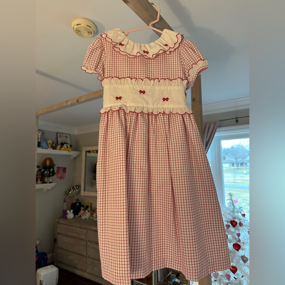 Sal & Pimenta beautiful dress with smocking detail and bows